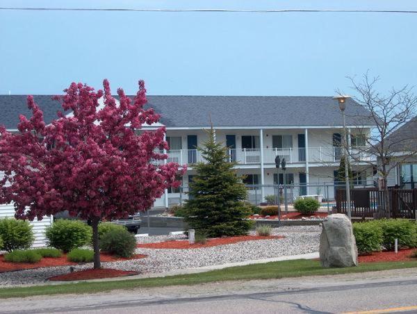 Sunrise Beach Motel Mackinaw City Eksteriør billede