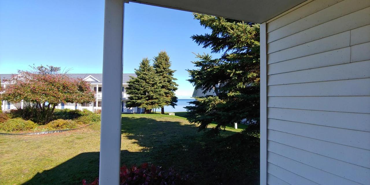 Sunrise Beach Motel Mackinaw City Eksteriør billede